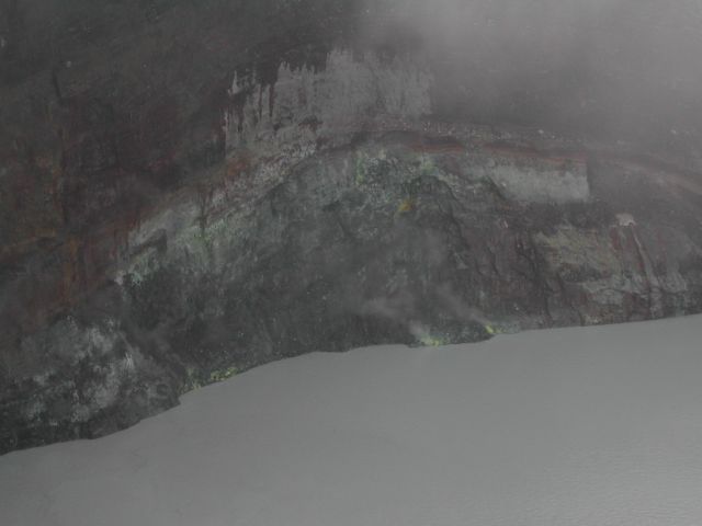 Fumarolen am westlichen Seeufer des Rincon